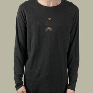 Voting Is Cool Rainbow Heart Pride Long Crew T-Shirt Sz Large
